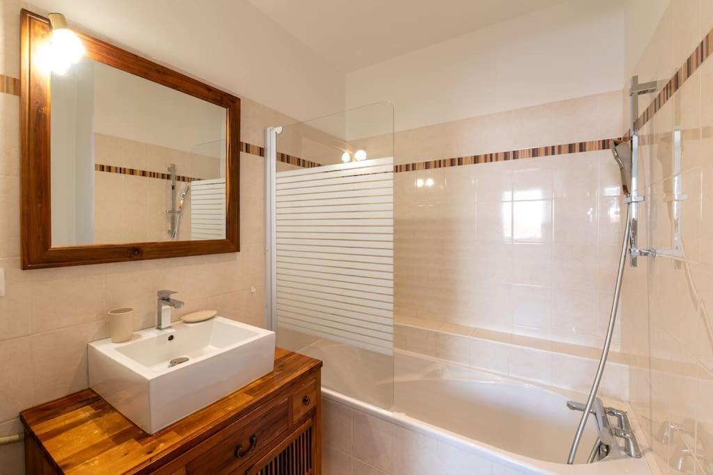 Ravissante Maison 3* Avec Jacuzzi Proche Lac Бискаррос Экстерьер фото